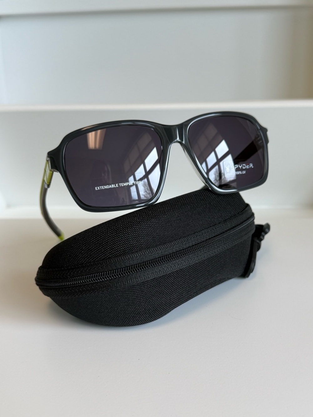 Spyder Graphite Men's Sunglasses: Extendable Temple Tips, NEW